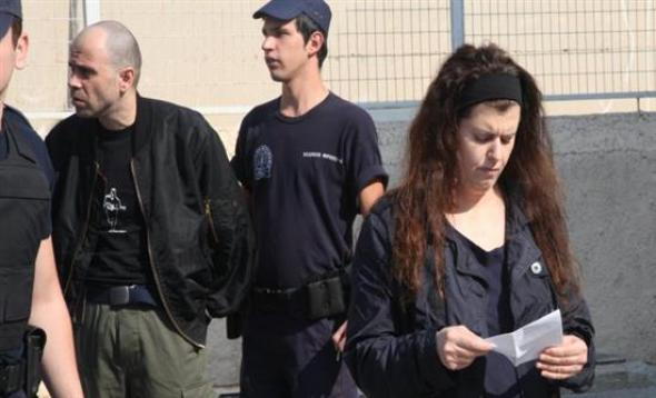 Απόδραση Μαζιώτη: Είχαν κολλήσει τα κάγκελα με τσίχλες