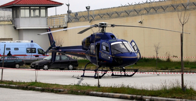 Στην ταράτσα του Κορυδαλλού θα “έπιανε” το ελικόπτερο