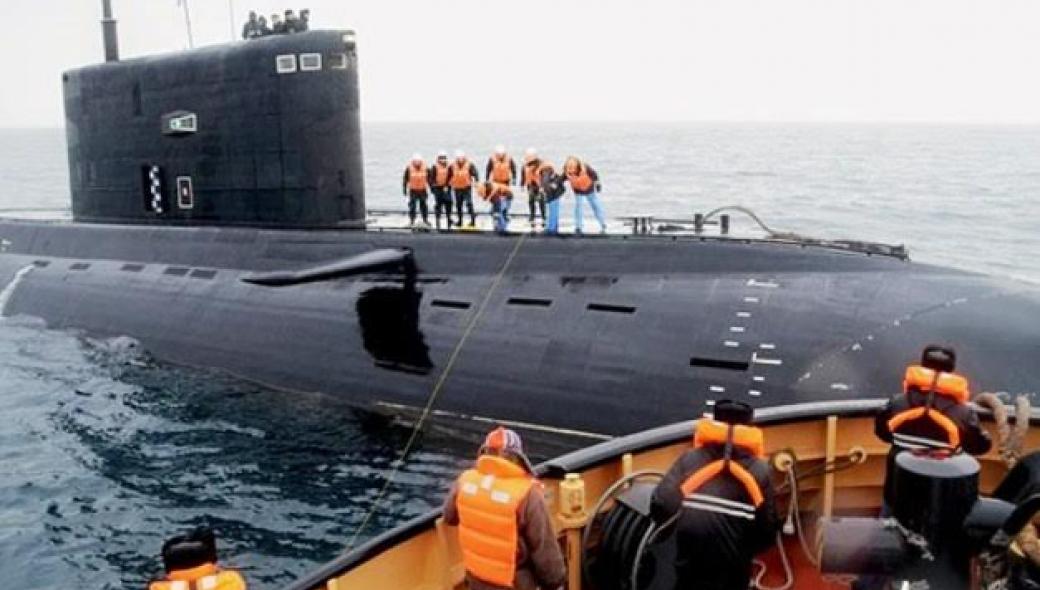 Ασκήσεις διάσωσης πληρώματος υποβρυχίου από το ρωσικό Ναυτικό