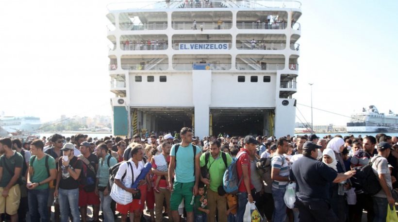 Πάνω από 3.200 πρόσφυγες- λάθρο στον Πειραιά και την Καβάλα από τα νησιά του Β. Αιγαίου