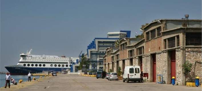 Στον Πειραιά αναμένονται 452 πρόσφυγες- λάθρο