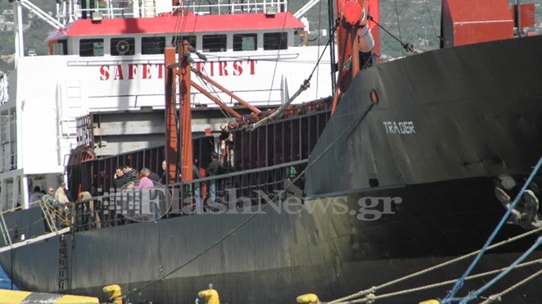 Συνεχίζεται η έρευνα στα κοντέινερ του φορτηγού πλοίου που αγκυροβόλησε στη Σούδα