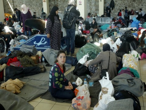 Σχέδιο για προώθηση προσφύγων-λάθρο του Πειραιά στα λιμάνια Βόλου και Θεσσαλονίκης