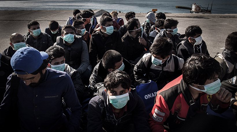 Oι ροές δεν σταματούν: 3.200 περισσότεροι λαθρομετανάστες και πρόσφυγες σε μια μέρα στην Ελλάδα