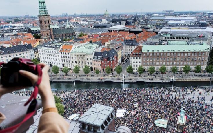 “Πολυπολιτισμός” – Σύλληψη 16χρονης Μουσουλμάνας στη Δανία επειδή σχεδίαζε να βάλει βόμβες σε σχολεία!