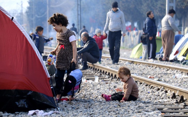 Έκλεισε ερμητικά ο βαλκανικός διάδρομος από Σερβία και Σλοβενία – Η Ουγγαρία ξεκινά την διάνοιξη τάφρου