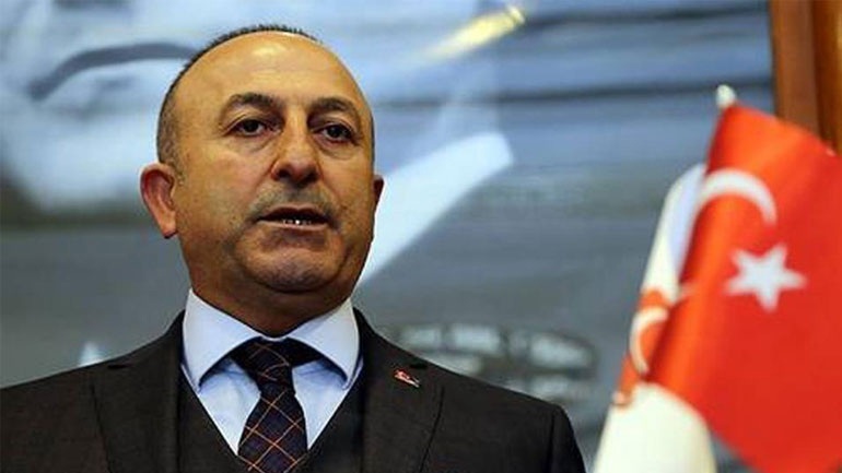 Τσαβούσογλου: “Η Τουρκία δεν εκβιάζει την ΕΕ για το προσφυγικό”