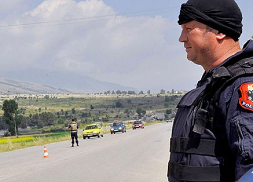 Κοινές περιπολίες Ιταλίας – Αλβανίας στα ελληνοαλβανικά σύνορα για την αποτροπή διέλευσης προσφύγων