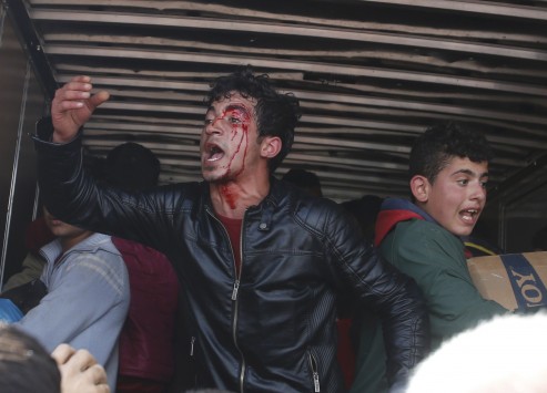 Άγριες συγκρούσεις λαθρομεταναστών στην Ειδομένη για ένα αυγό ή λίγο ψωμί! [φωτό]