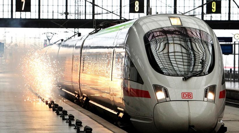 Έφηβος λάθρο πήδηξε από τρένο για να αποφύγει τον έλεγχο και σκοτώθηκε