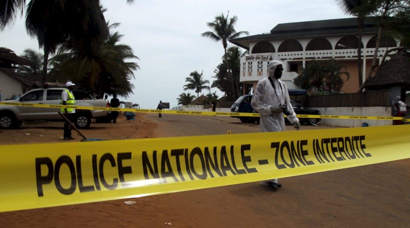 Ακτή Ελεφαντοστού: Πριν σκορπίσουν το θάνατο οι τρομοκράτες έπειναν αμέριμνοι μπύρα!