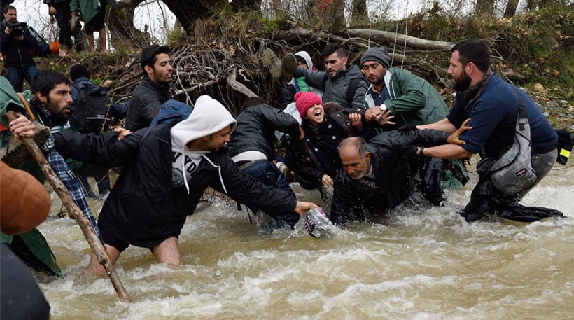 «Αγνοείται» η τύχη περίπου 700 ανθρώπων που πέρασαν χθες τα σύνορα- Άλλα λένε τα Σκόπια και άλλα η Κυβέρνηση (βίντεο)