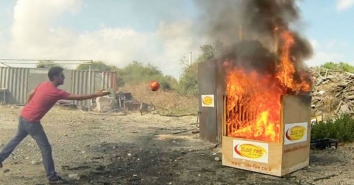 Αυτή η μικρή βόμβα είναι ότι πιο πρωτοποριακό για την κατάσβεση πυρκαγιών – Δείτε το βίντεο