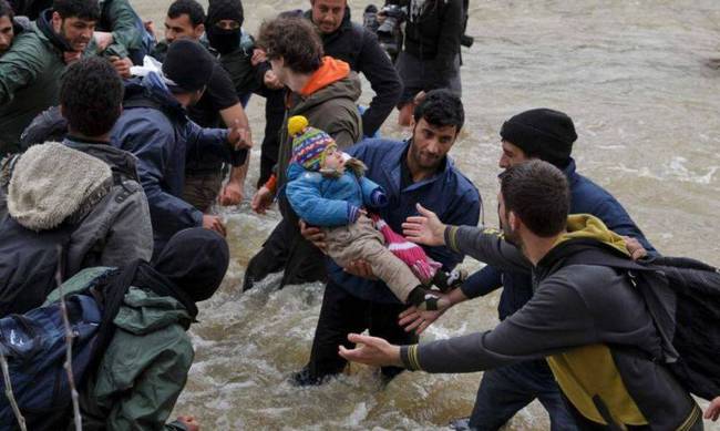 Με συσκευές νυκτερινής παρακολούθησης εξοπλίζει η Αυστρία τα Σκόπια κατά των προσφύγων