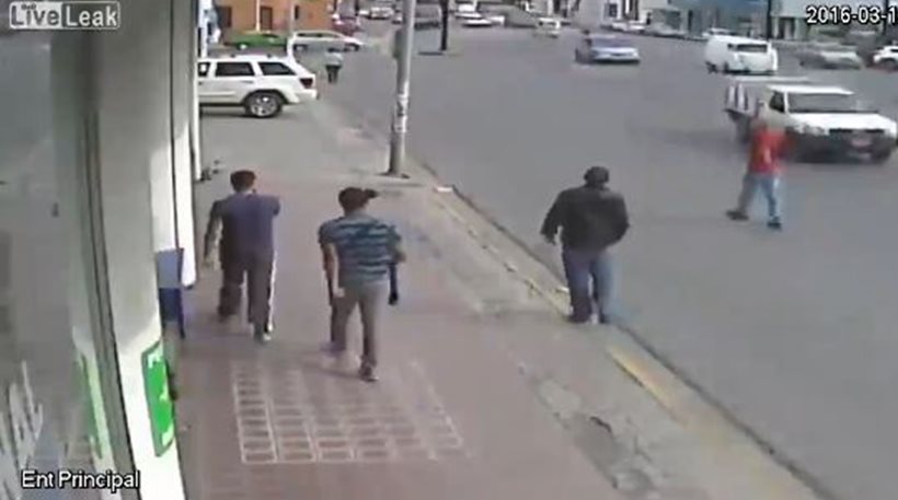 Μεξικό: Μια … “καθημερινή” ληστεία μέρα μεσημέρι [βίντεο]