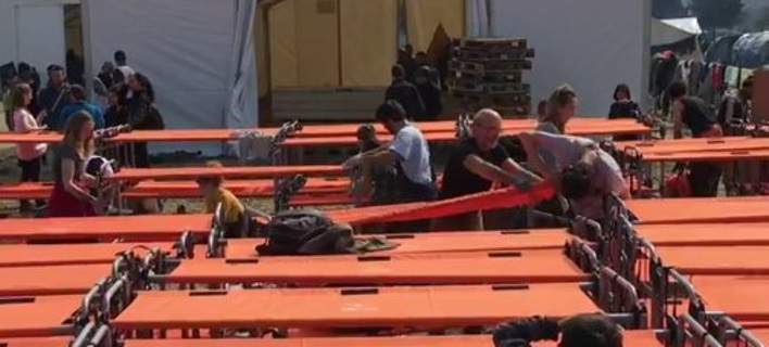 Ειδομένη: Οι ΓΧΣ στήνουν 4 νέες μεγάλες σκηνές για τους πρόσφυγες [βίντεο]