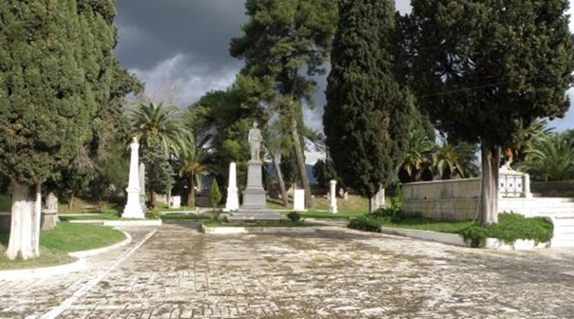 Μεσολόγγι: Προσπάθησαν να κλέψουν κανόνια της εξόδου του 1821