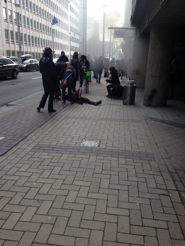 Οι Βρυξέλλες καίγονται από τους ισλαμιστές: 4 νέες εκρήξεις και στο μετρό της πόλης – Δεκαπέντε νεκροί (upd) (φωτό, βίντεο)