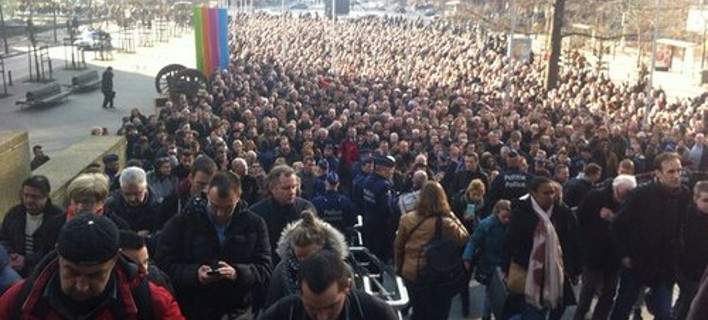 Χάος στις Βρυξέλλες: Χιλιάδες άνθρωποι στην ουρά για να πάρουν το τρένο (φωτό)