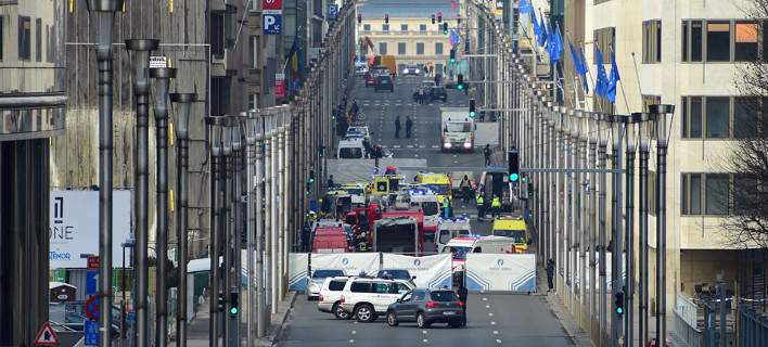 Ελέγχουν τα θεμέλια σε κτίριο της Κομισιόν για ζημιές μετά την έκρηξη στο μετρό