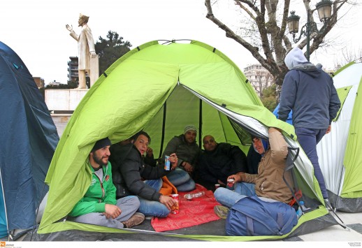 Θεσσαλονίκη: Ξεσηκώνουν πρόσφυγες και λαθρομετανάστες να κάνουν παρέλαση στο κέντρο της πόλης
