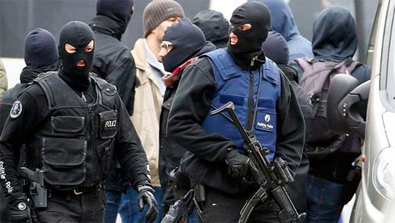 Επιχείρηση των Αρχών του Βελγίου και στο Κορτράικ – Πληροφορίες ότι έχουν βρει καταφύγιο δύο τρομοκράτες