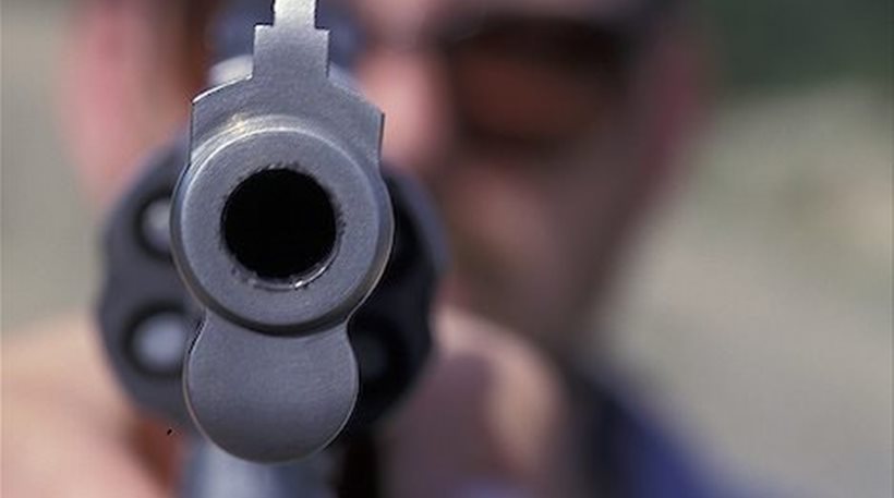 Πυροβολισμοί έπεσαν στο Ν.Ηράκλειο – Ένας τραυματίας