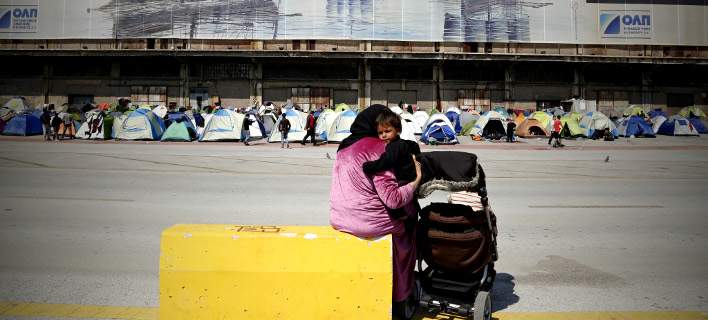 Στους 5.600  οι πρόσφυγες- λάθρο στο λιμάνι του Πειραιά