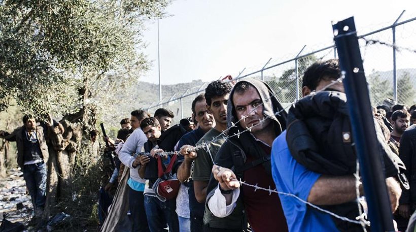 ΣΥΡΙΖΑ Λέσβου: «Μετέβησαν πρόσφυγες στο νοσοκομείο με χειροπέδες»