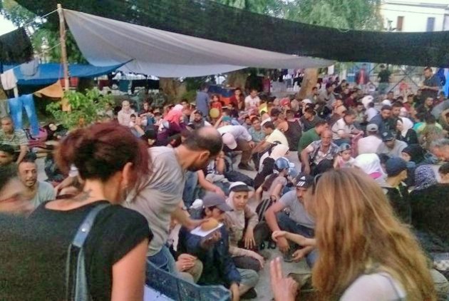 Νέο ξέσπασμα προσφύγων και λάθρο στο hotspot της Χίου [φωτό, βίντεο]