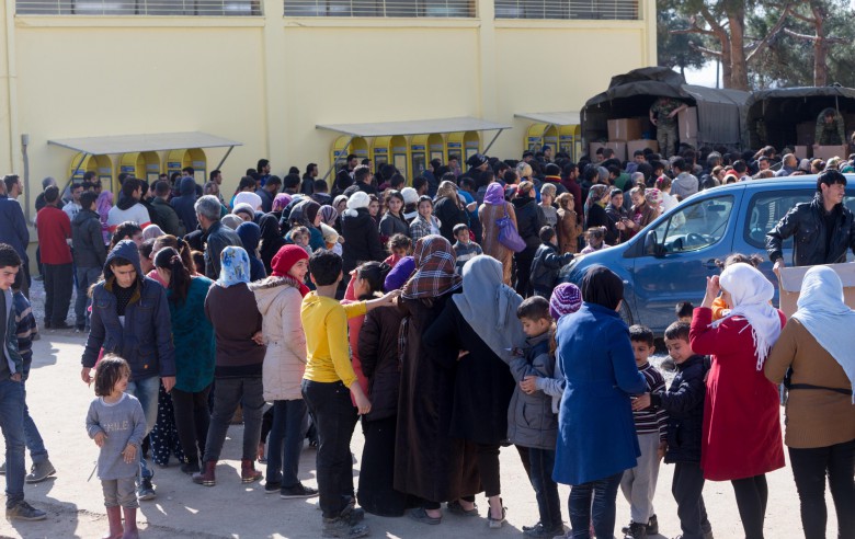 Τεταμένη η κατάσταση στα Ιωάννινα – Πρόσφυγες και λάθρο απειλούν να κατεδαφίσουν τον καταυλισμό
