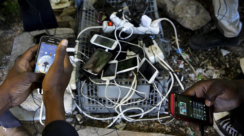 Αποκάλυψη: Συντονισμένες με ένα… SMS ήταν οι εξεγέρσεις στις προσφυγουπόλεις από Ειδομένη μέχρι Χίο! (vid)