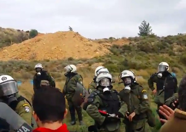 Νέο βίντεο από το «Dolby Digital» ξύλο που «πρόσφερε» η κυβέρνηση στους κατοίκους της Χίου