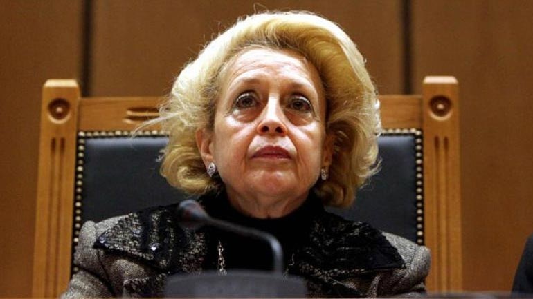 Η «κόντρα» καλά κρατεί: Δέκα ημέρες προθεσμία δίνει η Θάνου στην Τσατάνη