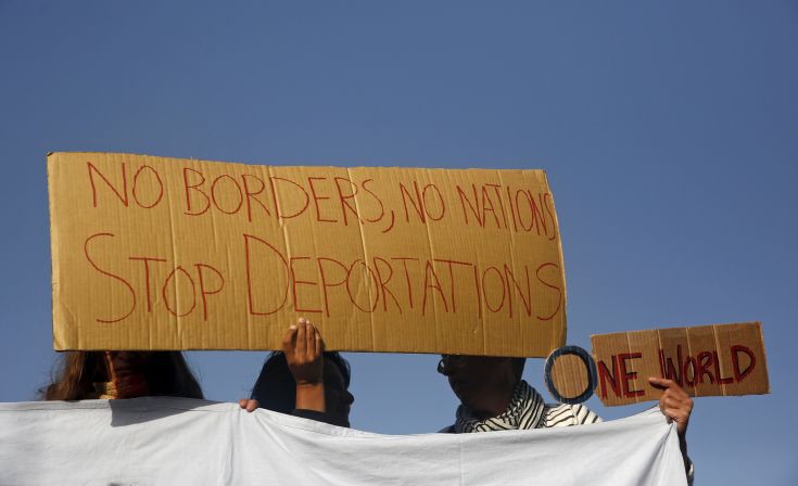 Δρακόντεια μέτρα και αντιδράσεις για την επαναπροώθηση των λαθρομεταναστών στη Τουρκία (φωτό)