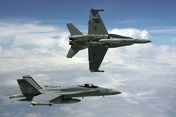 F/A-18 Hornet στο Β.Χαλέπι – Δείτε το βίντεο