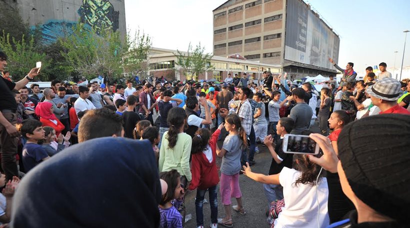Πρόσφυγες-λάθρο προγραμματίζουν να κατασκηνώσουν στο Σύνταγμα