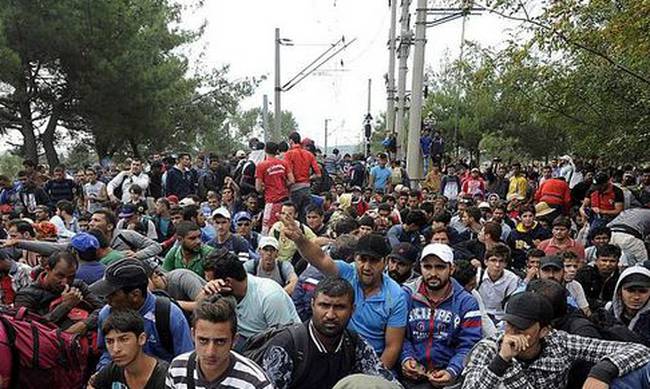 Δείτε πως λειτουργούν οι διακινητές προσφύγων-λάθρο και πόσα χρήματα βγάζουν (vid)