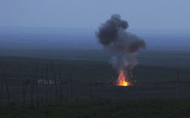Αμαχοι μεταξύ των 64 νεκρών στο Ναγκόρνο Καραμπάχ- Νταβούτογλου: «Η Τουρκία στο πλευρό του Αζερμπαϊτζάν»