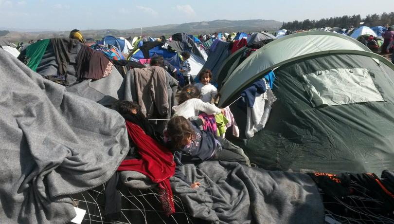 Ειδομένη: Με διαμαρτυρίες προσφύγων και λάθρο η υποδοχή ξένων προξένων στον καταυλισμό