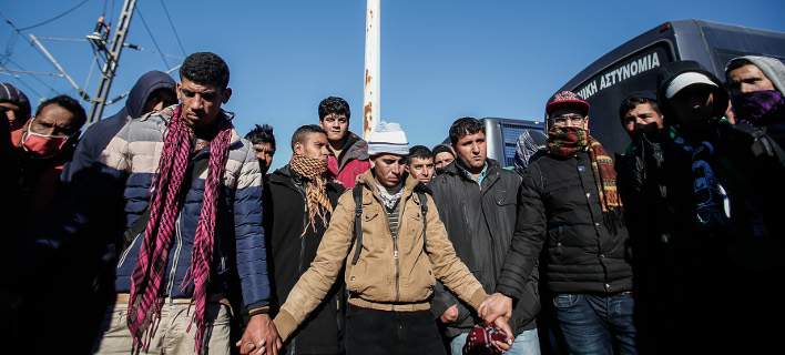 Ειδομένη: Τα ύποπτα παιχνίδια των ξένων ΜΚΟ- Γερμανοί και Άγγλοι «αλληλέγγυοι» ξεσηκώνουν τους πρόσφυγες-λάθρο