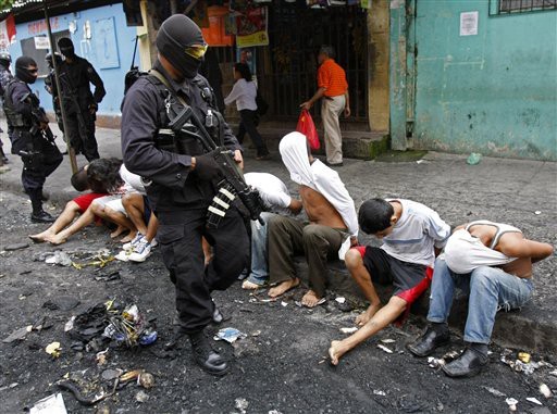 Στο Ελ Σαλβαδόρ ένας άνθρωπός δολοφονείται κάθε μια ώρα (βίντεο)