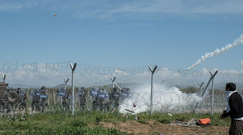 “Αλληλέγγυοι” και ΜΚΟ υπεύθυνοι για τα χθεσινά βίαια επεισόδια στην Ειδομένη (βίντεο)