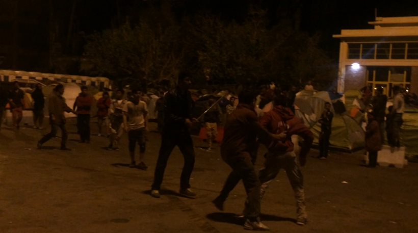 Επεισόδια στον καταυλισμό του Πειραιά ανάμεσα σε Σύρους και Αφγανούς τα ξημερώματα (φωτό & βίντεο)