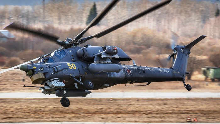 Συρία: Μi-28N καταστρέφει οχήματα της ISIS με εκτοξεύσεις Α/Τ πυραύλων – Δείτε εικόνα μέσα από το HUD