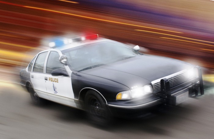 Αστυνομική  καταδίωξη στις ΗΠΑ καταλήγει σε διαδοχικές συγκρούσεις