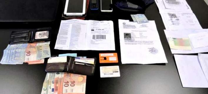 Χίος: Πακιστανοί διακινούσαν πλαστά έγγραφα σε πρόσφυγες -Εκαναν παραγγελίες μέσω Facebook