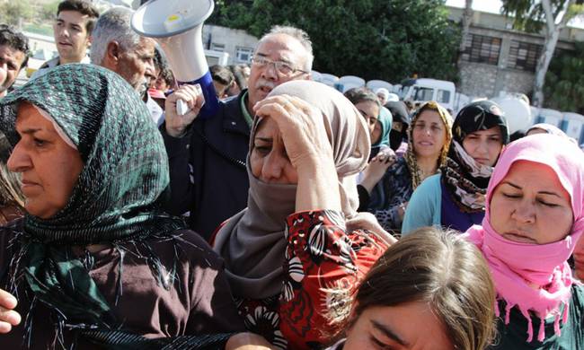 Φτιάχνουν μoυσουλμανική «πόλη» 4.000 ατόμων στον Σκαραμαγκά για να αδειάσει το λιμάνι του Πειραιά