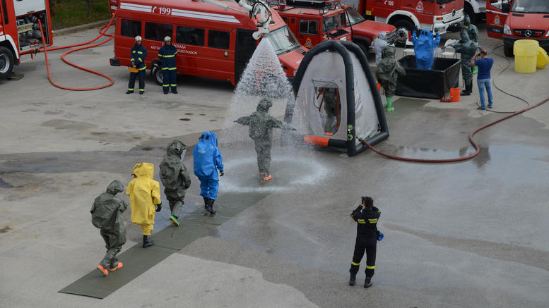 Άσκηση για τρομοκρατική επίθεση στο μετρό της Αθήνας με χημικό αέριο Sarin (φωτό)