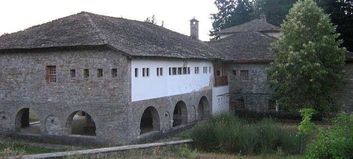 Εφτιαξαν κέντρο διαμονής προσφύγων και στα Ζαγοροχώρια (φωτό)